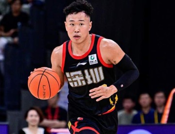 九游体育-17投狂砍32分5助！这才是CBA顶级得分手，郑永刚率队冲冠的杀手锏